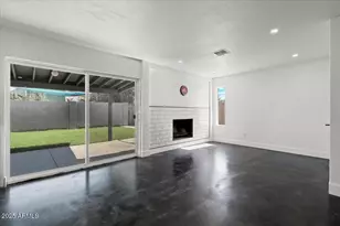 10037 N 42nd Dr, Phoenix, AZ 85051 - Photo 15