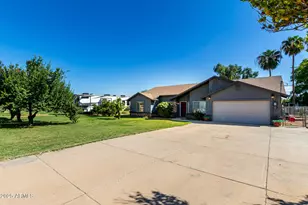 10303 N 175th Ave, Waddell, AZ 85355 - Photo 5