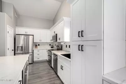 17857 N 85th Lane, Peoria, AZ 85382 - Photo 11