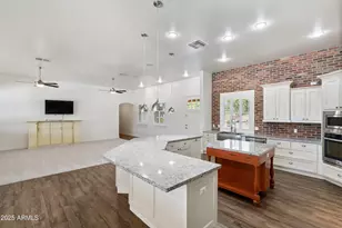 2704 S 199th Ave, Buckeye, AZ 85326 - Photo 11