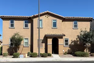 1527 S Loren Ln, Gilbert, AZ 85296 - Photo 1