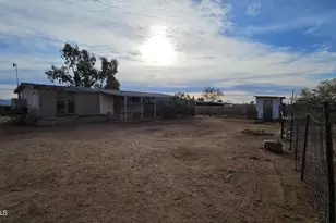 26700 S Grandview Dr, Congress, AZ 85332 - Photo 3