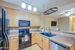 754 N Laguna Dr, Gilbert, AZ 85233 - Photo 9