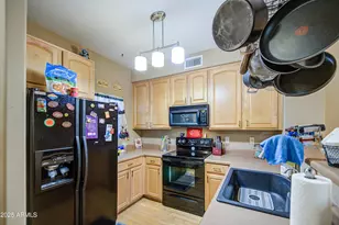 754 N Laguna Dr, Gilbert, AZ 85233 - Photo 21