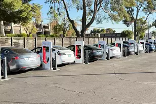 7625 E Camelback Rd, Scottsdale, AZ 85251 - Photo 15