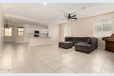 12324 W Wagon Wheel Drive, Glendale, AZ 85307 - Photo 7