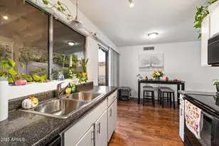 1910 E Sandra Terrace, Phoenix, AZ 85022 - Photo 7