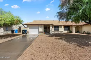 1910 E Sandra Terrace, Phoenix, AZ 85022 - Photo 3
