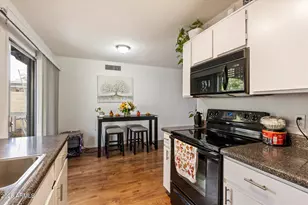 1910 E Sandra Terrace, Phoenix, AZ 85022 - Photo 9