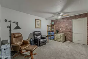 2151 E Aurelius Ave, Phoenix, AZ 85020 - Photo 31