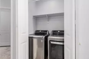 2058 W Dobbins Rd, Phoenix, AZ 85041 - Photo 17