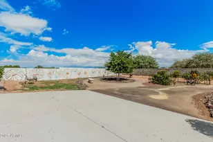 2058 W Dobbins Rd, Phoenix, AZ 85041 - Photo 19