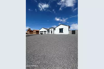 8610 W Monaco Boulevard, Arizona City, AZ 85123 - Photo 3