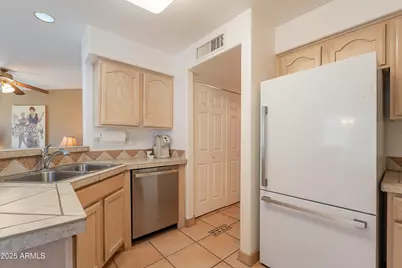 16715 E El Lago Boulevard #212, Fountain Hills, AZ 85268 - Photo 13