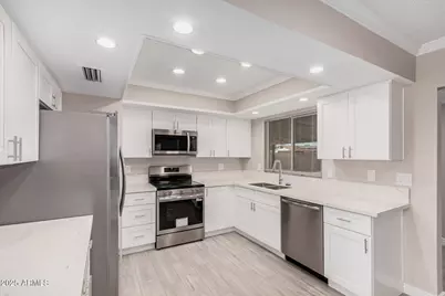 3210 E Helena Drive, Phoenix, AZ 85032 - Photo 9