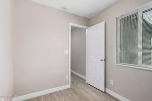 3210 E Helena Dr, Phoenix, AZ 85032 - Photo 11