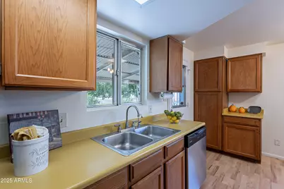 1223 E Minnezona Avenue, Phoenix, AZ 85014 - Photo 9