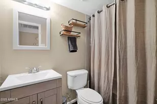 3356 W Mauna Loa Ln, Phoenix, AZ 85053 - Photo 7