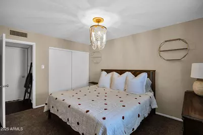 3356 W Mauna Loa Lane, Phoenix, AZ 85053 - Photo 9