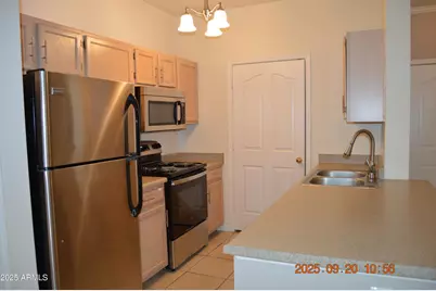 16013 S Desert Foothills Parkway #1067, Phoenix, AZ 85048 - Photo 7