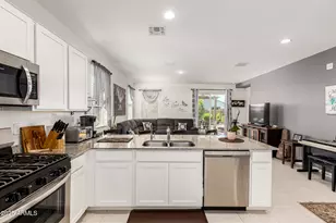 32026 N Wayne Ln, San Tan Valley, AZ 85143 - Photo 11