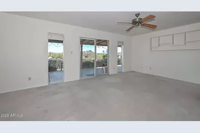 13013 N Surrey Circle, Phoenix, AZ 85029 - Photo 9