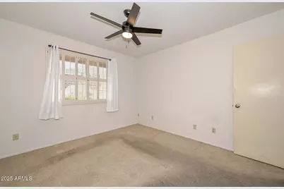 13013 N Surrey Circle, Phoenix, AZ 85029 - Photo 21