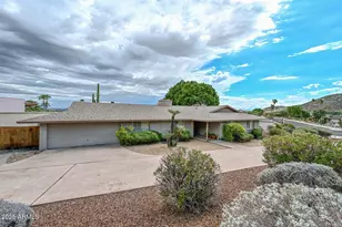 13013 N Surrey Cir, Phoenix, AZ 85029 - Photo 1