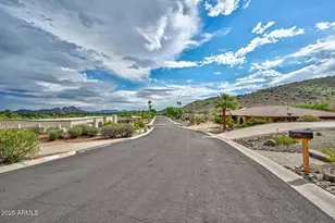 13013 N Surrey Cir, Phoenix, AZ 85029 - Photo 35