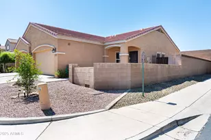 13248 N 88th Ave, Peoria, AZ 85381 - Photo 3