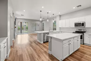 2403 W Kit Carson Ct, Phoenix, AZ 85086 - Photo 7