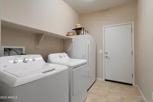 27391 W Wahalla Ln, Buckeye, AZ 85396 - Photo 25