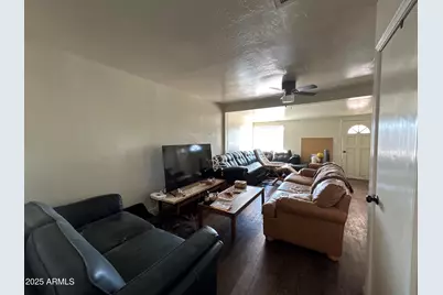 1010 N Park Avenue, Casa Grande, AZ 85122 - Photo 3