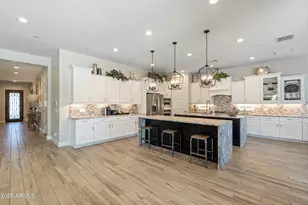 18231 N 66th Pl, Phoenix, AZ 85054 - Photo 11