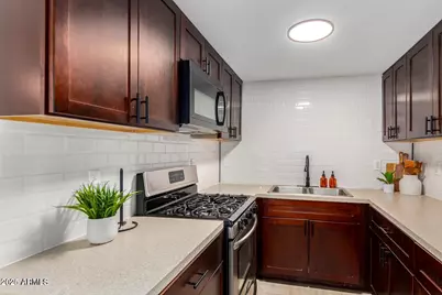 830 S Greenleaf Lane, Avondale, AZ 85323 - Photo 9