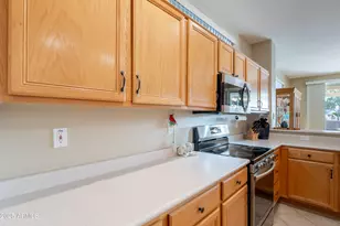 17552 N Somerset Dr N, Surprise, AZ 85374 - Photo 21