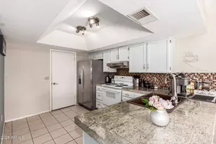 1753 E Jacinto Cir, Mesa, AZ 85204 - Photo 9