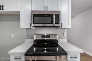 12414 N Pebble Beach Dr, Sun City, AZ 85351 - Photo 13