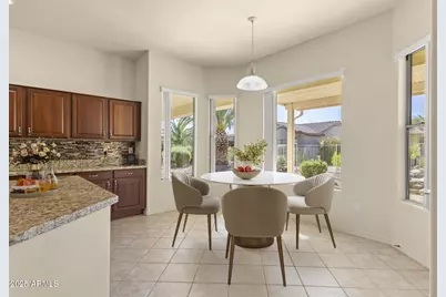 16927 W Desert Blossom Way, Surprise, AZ 85387 - Photo 9