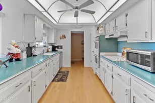 10229 W Bolivar Dr, Sun City, AZ 85351 - Photo 9