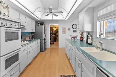 10229 W Bolivar Drive, Sun City, AZ 85351 - Photo 7