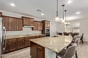 1080 N 153rd Dr, Goodyear, AZ 85338 - Photo 3