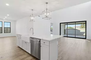 1070 E Yellowstone Pl, Chandler, AZ 85249 - Photo 5