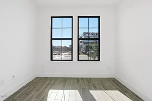 1070 E Yellowstone Pl, Chandler, AZ 85249 - Photo 13