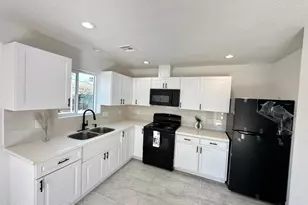 2250 E Willetta St, Phoenix, AZ 85006 - Photo 43