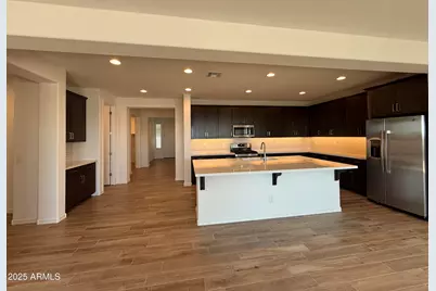 10155 W Columbus Avenue, Avondale, AZ 85392 - Photo 3