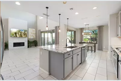 27201 N 71st Lane, Peoria, AZ 85383 - Photo 11