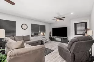 201 S Greenfield Rd, Mesa, AZ 85206 - Photo 9