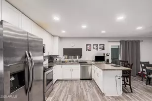 201 S Greenfield Rd, Mesa, AZ 85206 - Photo 3