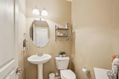 8759 W Surrey Avenue, Peoria, AZ 85381 - Photo 7